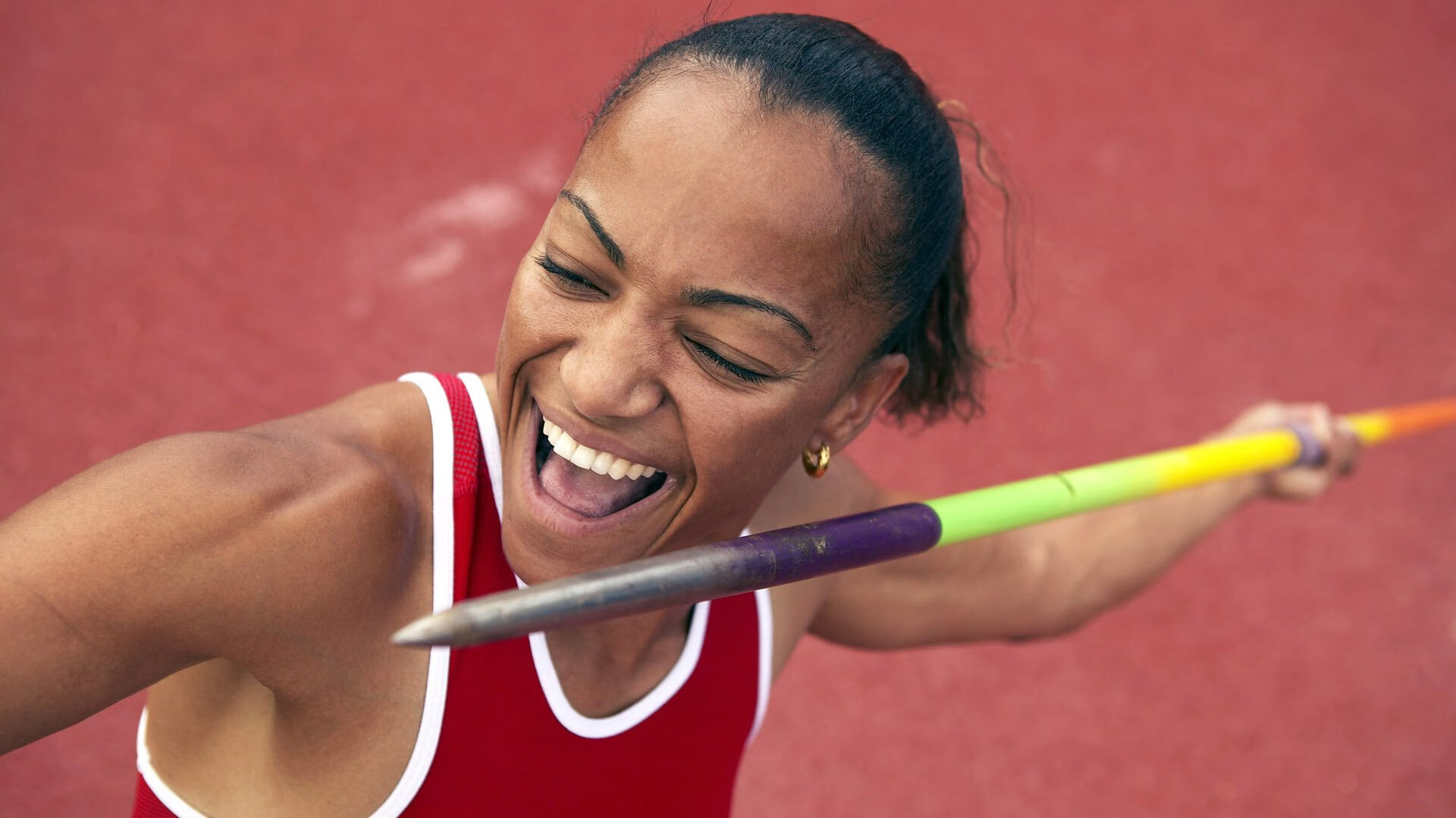 马德里竞技四强战血战巴黎圣日耳曼，凯恩砍下30记关键球，全场沸腾